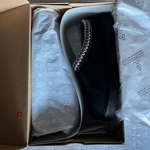 UGG Tasman Women’s size 9. BRAND NEW!